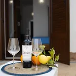 B&B La Rocca 산비토로카포